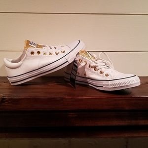 💖New in box! Converse Sneakers~ white & gold